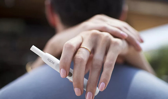Курение IQOS для беременной женщины и ребенка